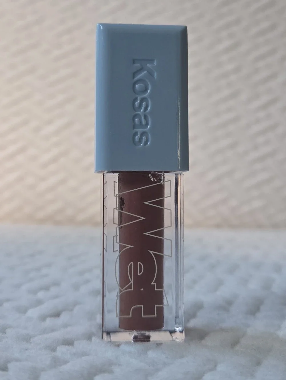 Kosas Wet Lip Oil Peptide Treatment Gloss (Shade: Unbuttoned, Soft Warm Blush)